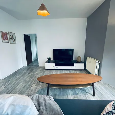 公寓 Huebsche Und Gemuetliche Mit 2 Zimmern